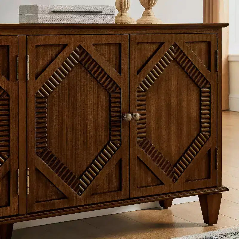 Credenza Mid-Century color bianco antico / nero / noce, armadio a buffet a 4 ante e 4 ripiani, 1 posto a sedere