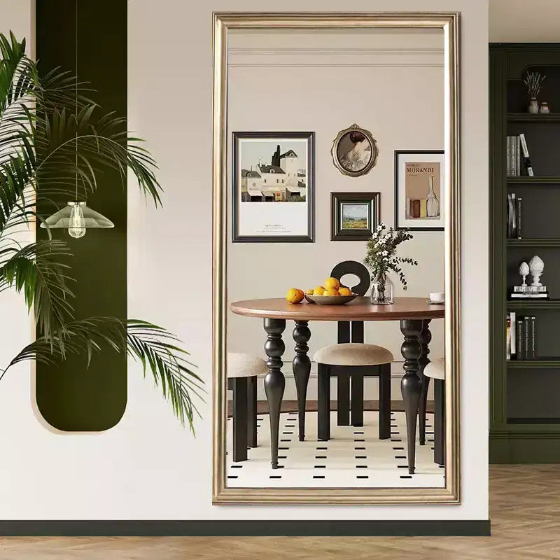 Specchio a figura intera beige/marrone con cornice in legno – Montaggio a parete o a pavimento, 1 persona