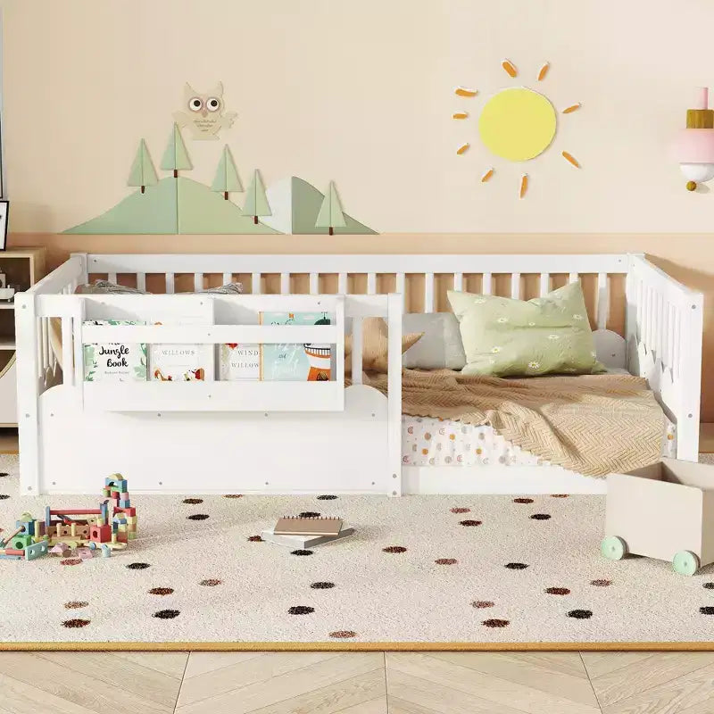 Letto a pavimento grigio/naturale/bianco con sponde di sicurezza e libreria, singolo/matrimoniale/king size, per 1 bambino
