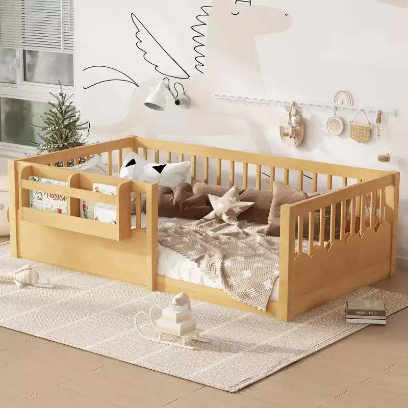 Letto a pavimento grigio/naturale/bianco con sponde di sicurezza e libreria, singolo/matrimoniale/king size, per 1 bambino
