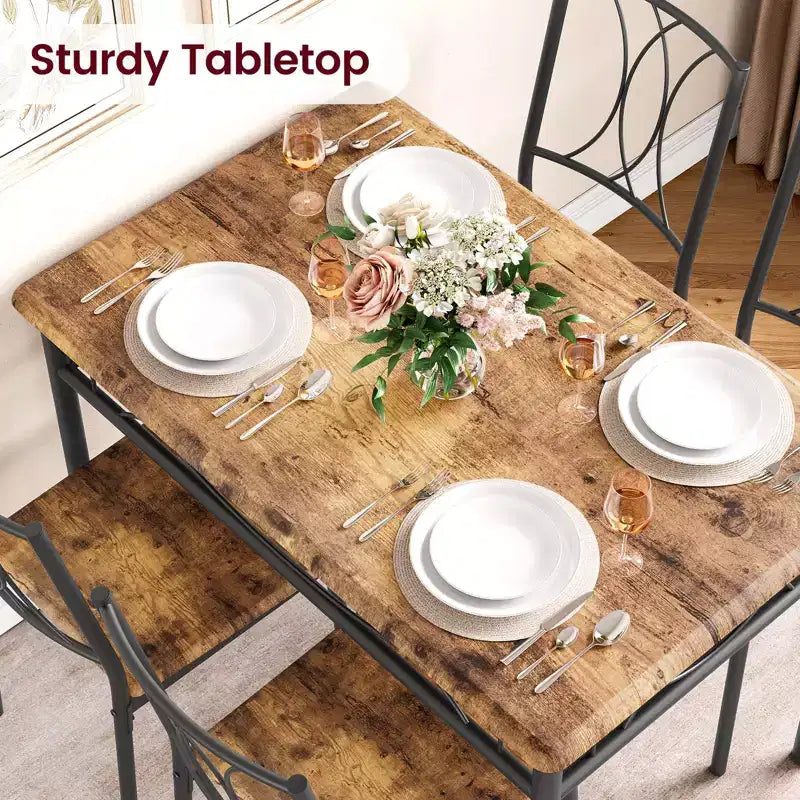Set da pranzo grigio da 5 pezzi per 4 persone, tavolo rettangolare con 4 sedie imbottite