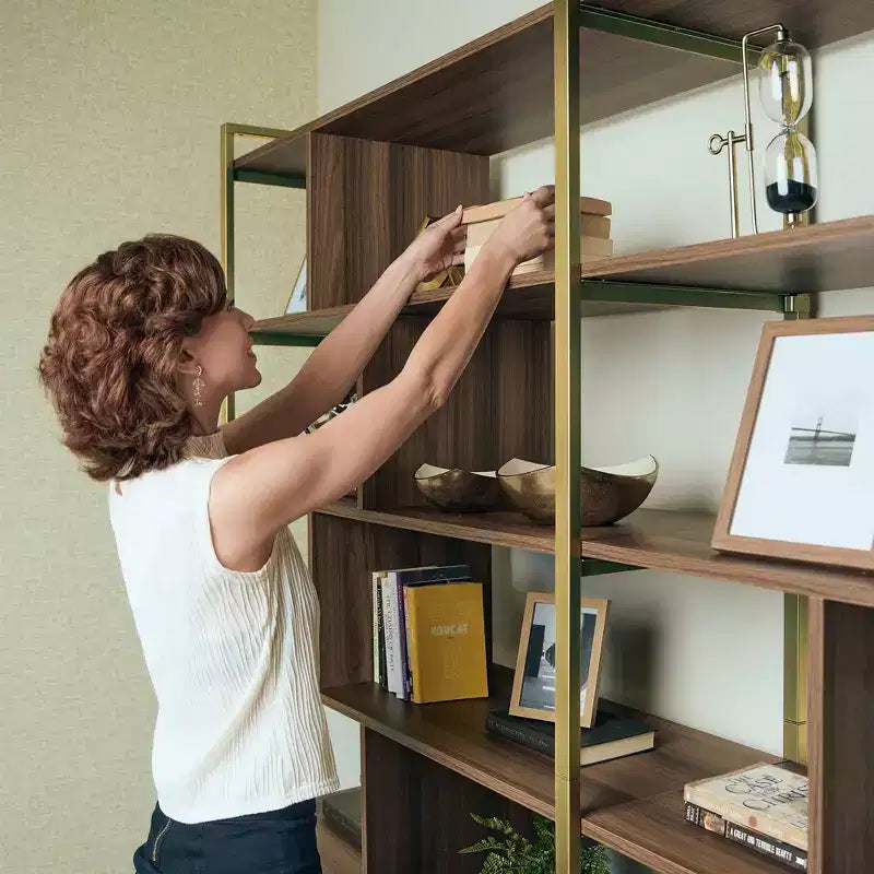 Libreria da parete a 5 ripiani in noce e ottone / noce e grigio, montaggio da 1 persona